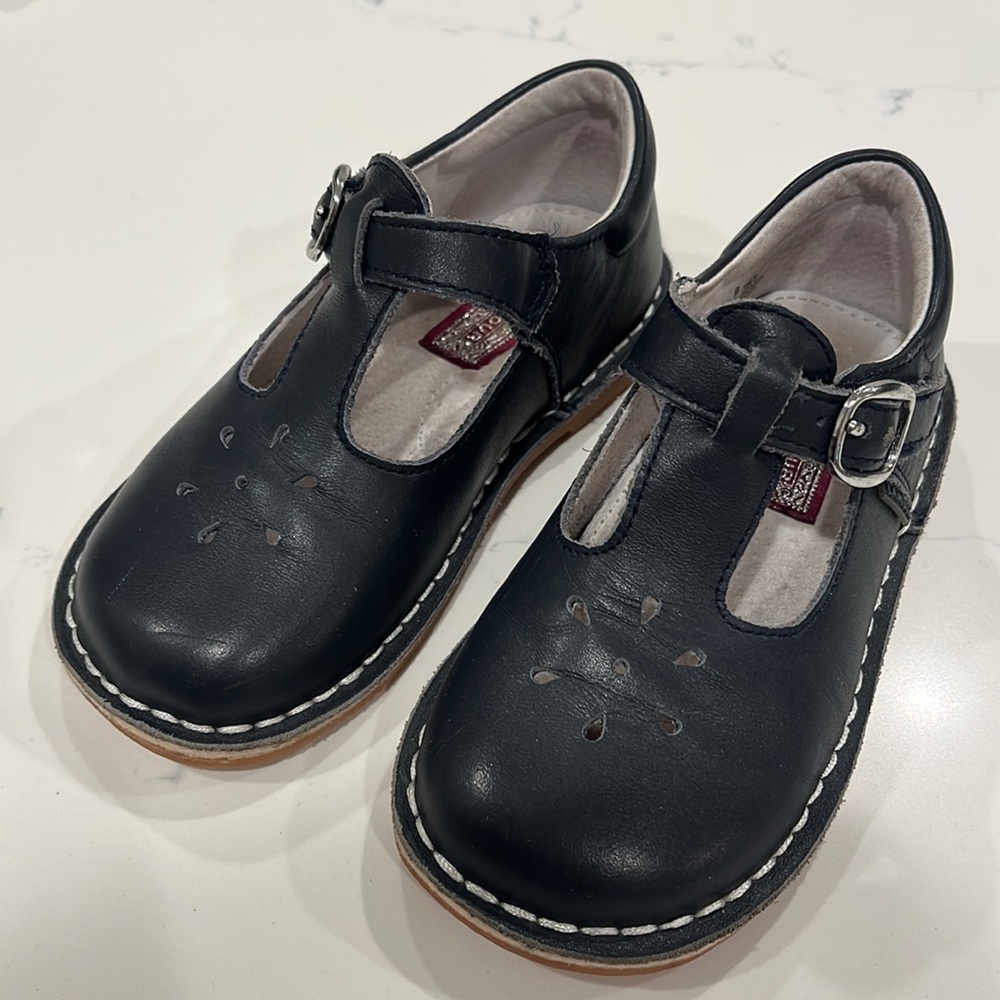 L’Amour girls mary Jane shoe size 9
